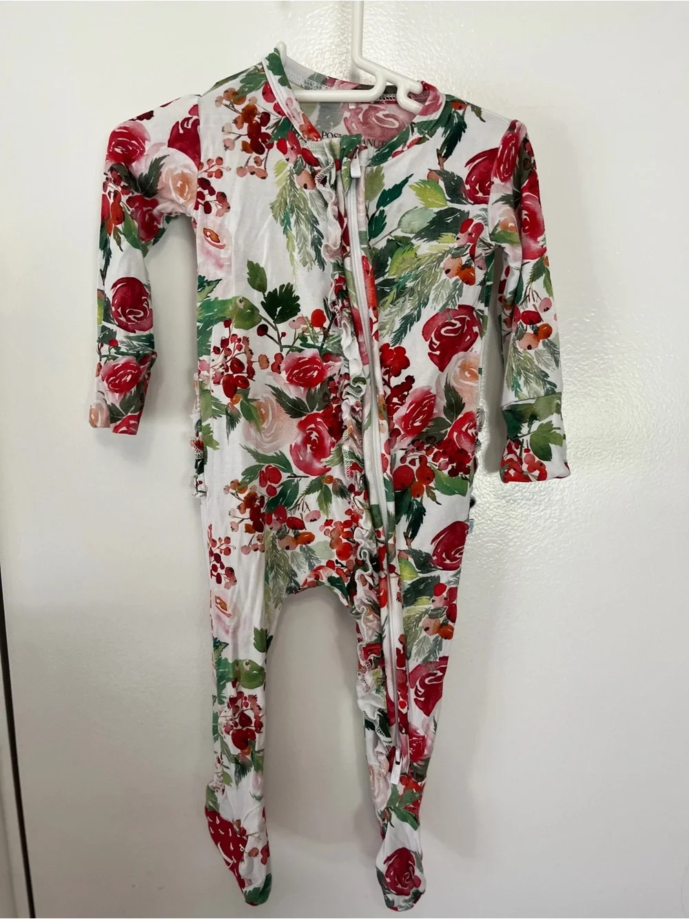 Posh Peanut White Floral Zip-Up Footed One-Piece - Red & Green